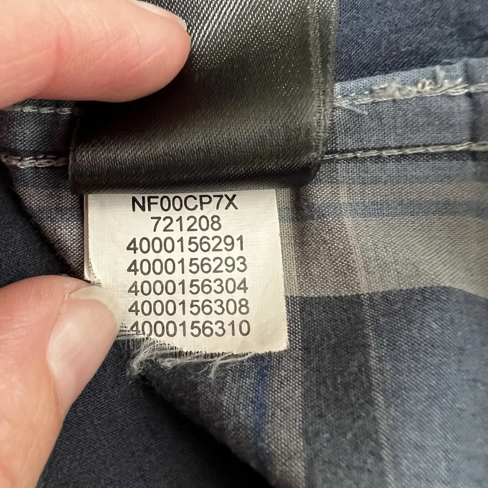 The North Face‎ Blue Plaid Snap Button Shirt Men's Size Medium Casual Outdoor